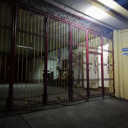 Cozydito Hostel Manila Exterior foto